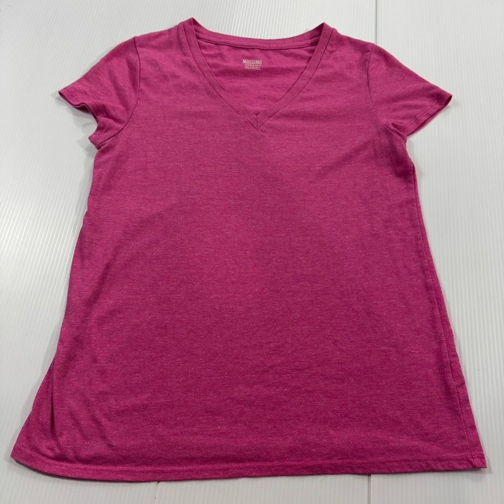 W94. Mossimo Supply Co. Fuchsia V-Neck Short Sleeve Tee (S)